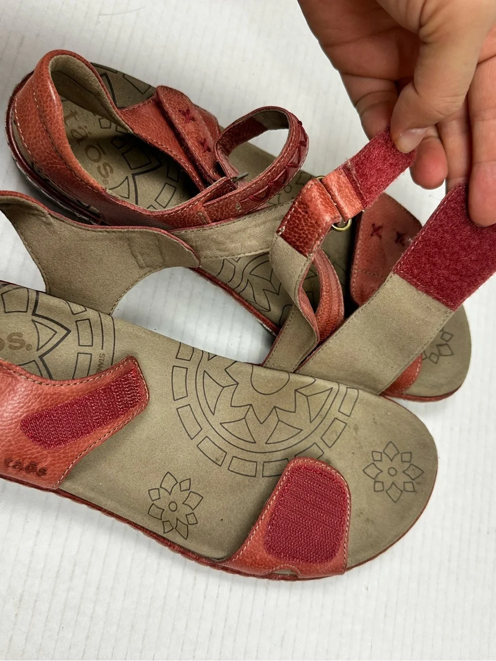Taos Zenith Sandal Red Leather Comfort Adjustable Z-Strap Arch Support Size 10